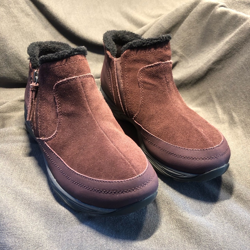 Easy Spirit Ankle Boots Water resistant Wine color 9 Wide Leather Faux Fur EUC